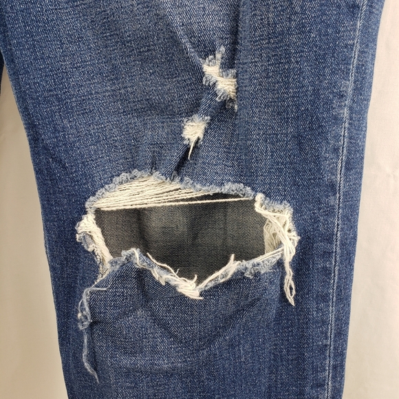 Abercrombie and Fitch The Mom High Rise Jeans Size 32 - Picture 5 of 7